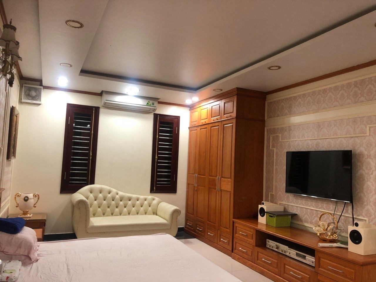 82m2