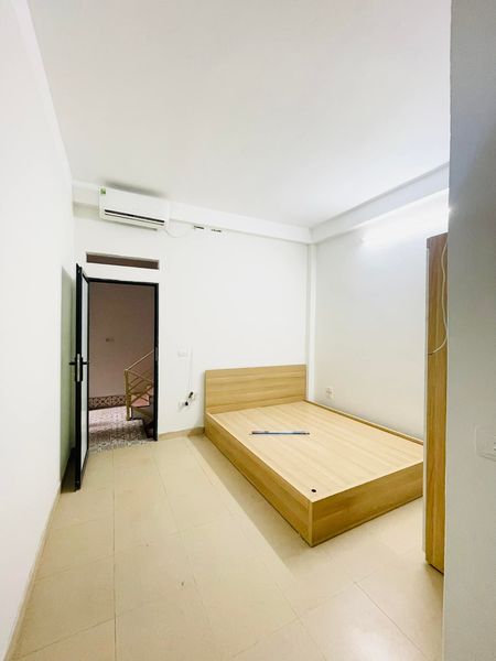 Bán nhà Cầu Giấy, 120m2 x 6 tầng, mt 7m, 12 tỷ