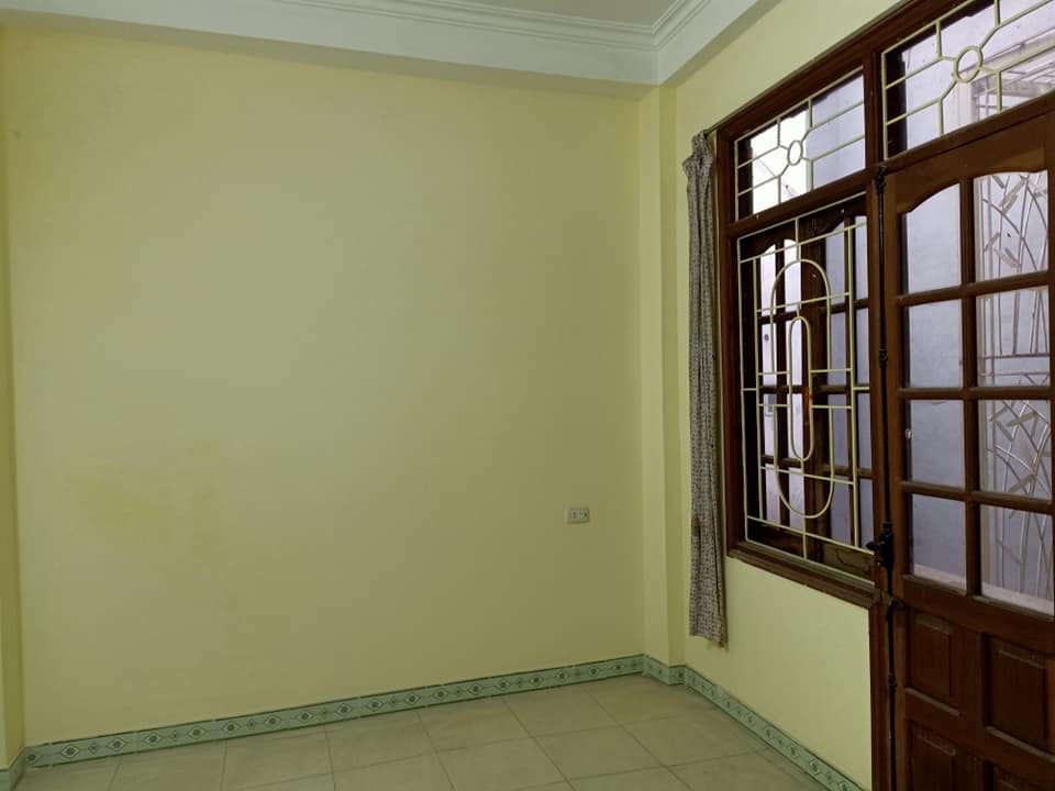 Bán nhà Thuỵ Khuê mặt phố diện tích 36m2, xây 05 tầng, giá 10.5 tỷ.