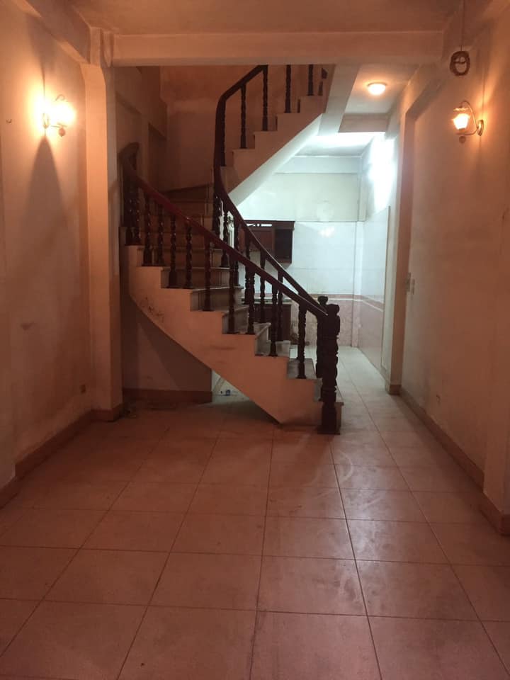 Bán nhà mặt phố Trấn Vũ – 44m2 x 5 tầng- Giá 22.8 tỷ