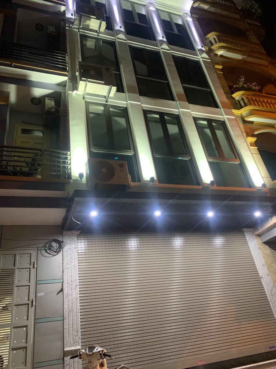 Bán nhà Mạc Đĩnh Chi, Ba Đình. 80m. 5 tầng thang máy. giá 18.5 tỷ.