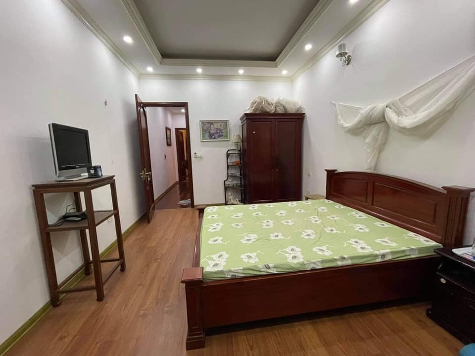 BÁN NHÀ PHÂN LÔ CẦU GIẤY. Ô TÔ TRÁNH, KD, 3 MẶT THOÁNG, 12.25 TỶ.