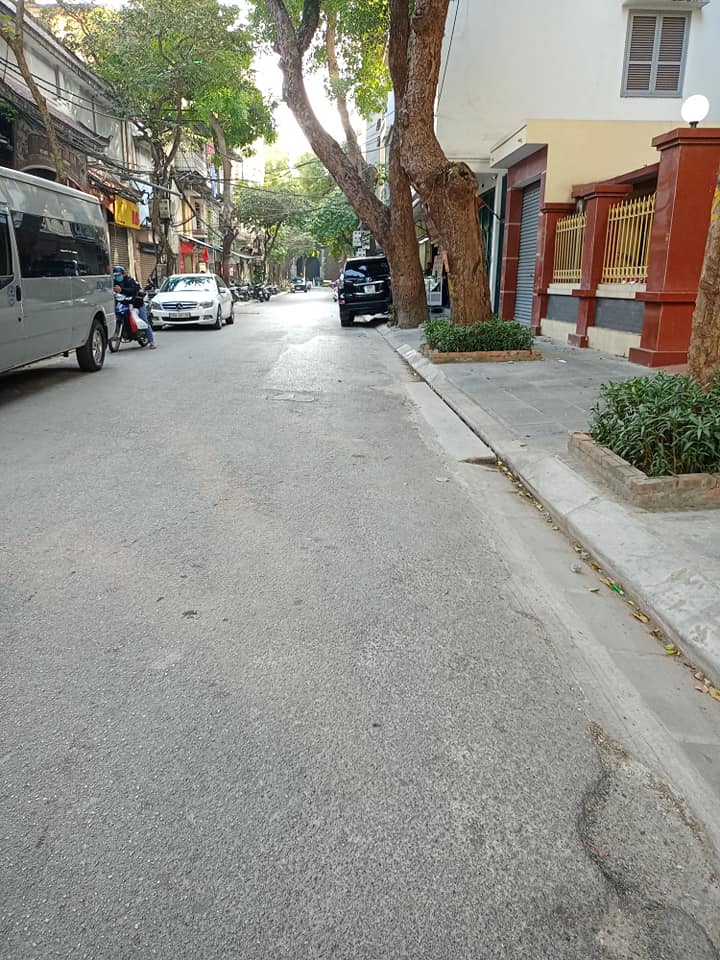 Bán nhà MP Đặng Dung, 84m2 x 6 tầng, mt 3m, 16 tỷ