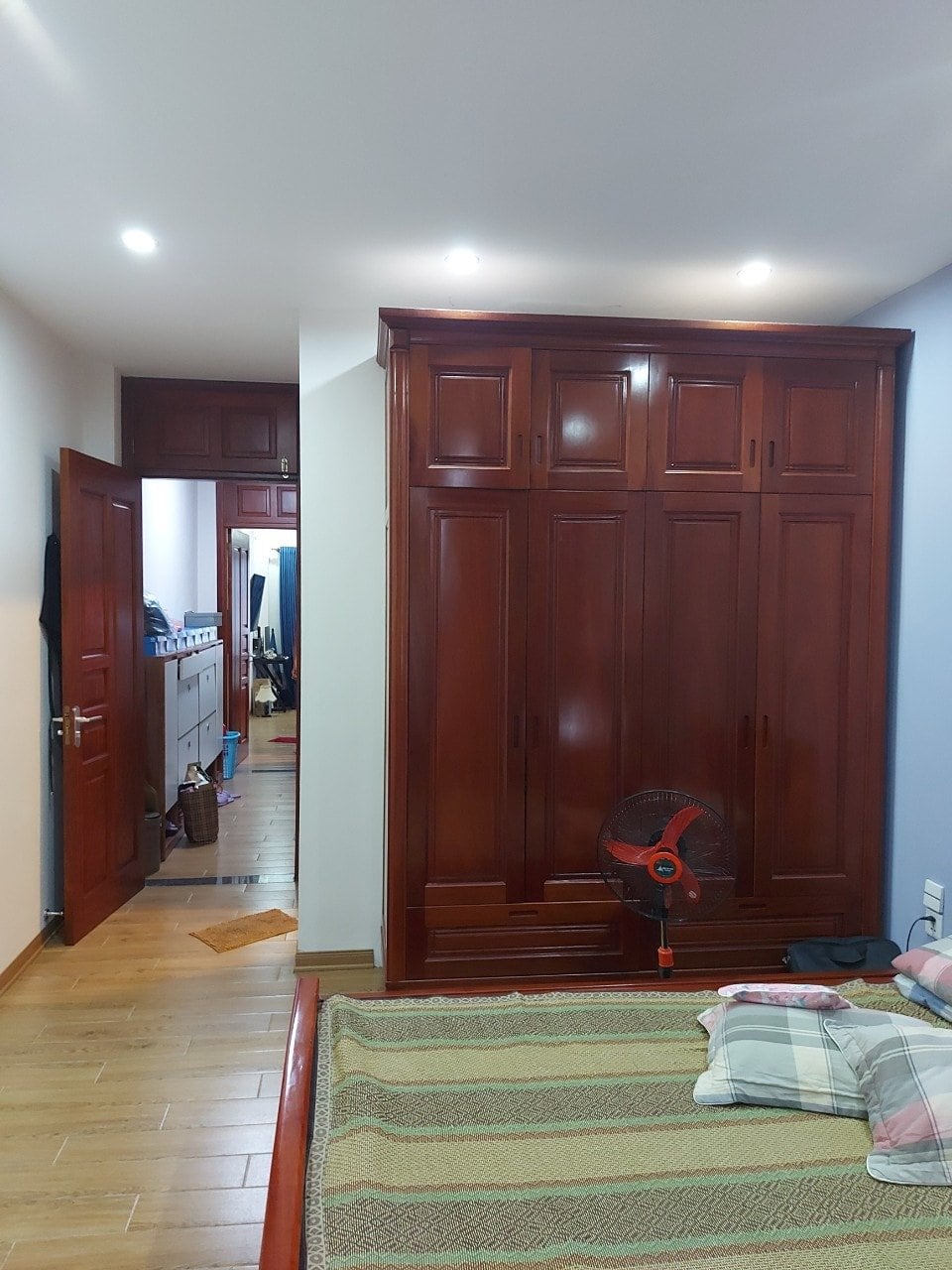 Tòa nhà VănPhòng Trần thái tông–10T 1hầm 1290M2 sàn mặt tiền 7.2M-60Tỷ
