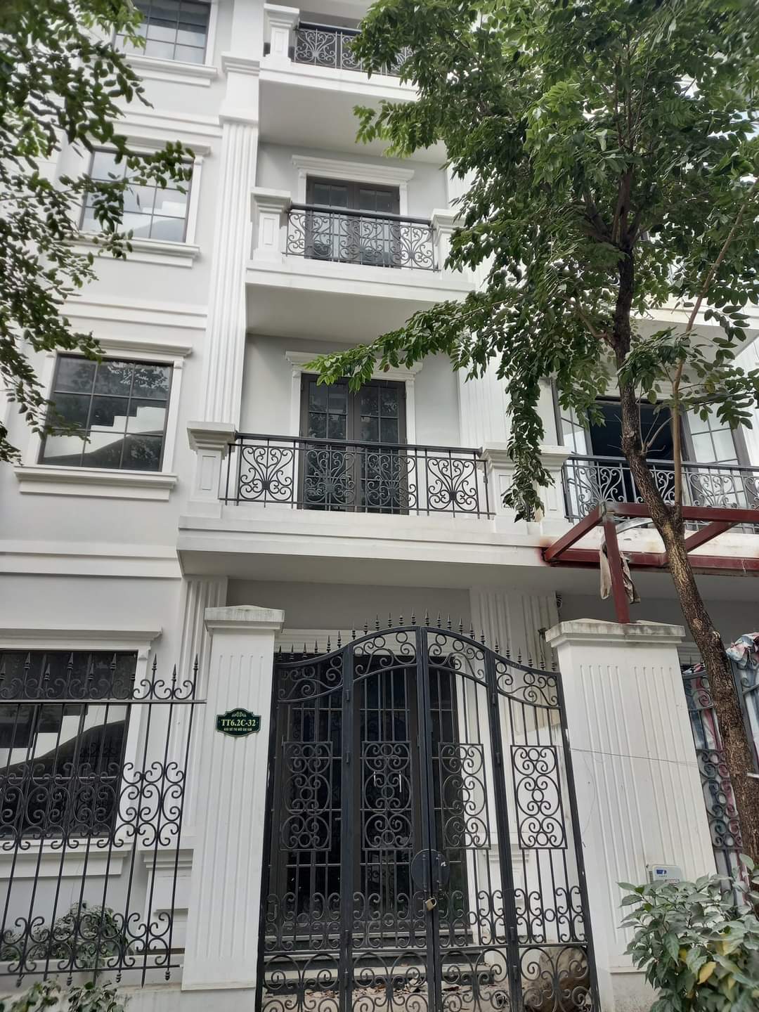 MẶT PHỐ-ÔTÔ KINH DOANH- ĐẠI KIM- HOÀNG MAI-DT 71m2-4T-MT 6,3m-Giá 12,6 tỷ.