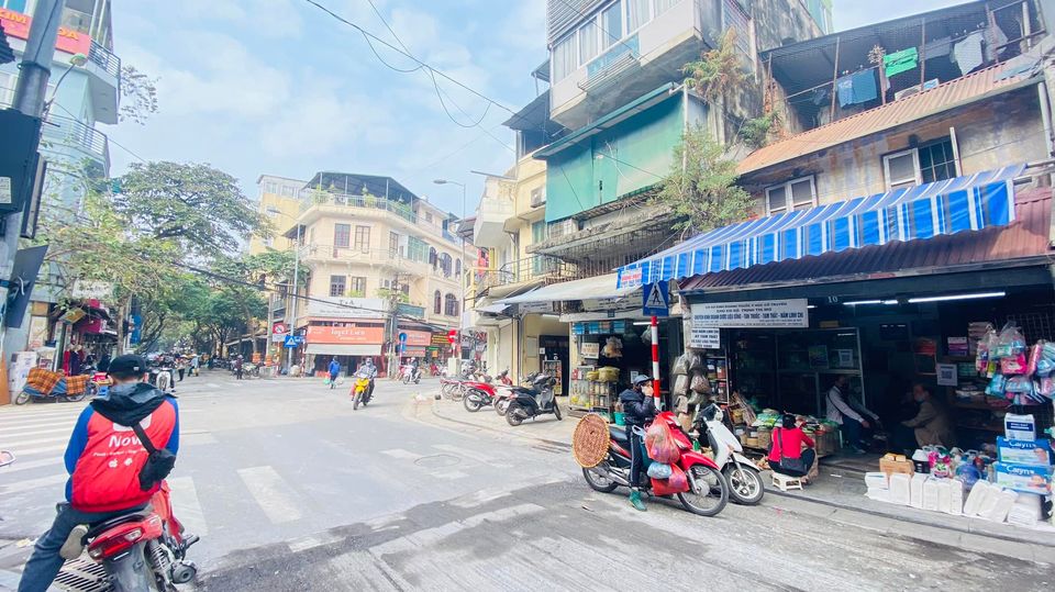 Bán nhà MP Lãn Ông, 72m2 x 2 tầng, mt 4.6m, 60 tỷ