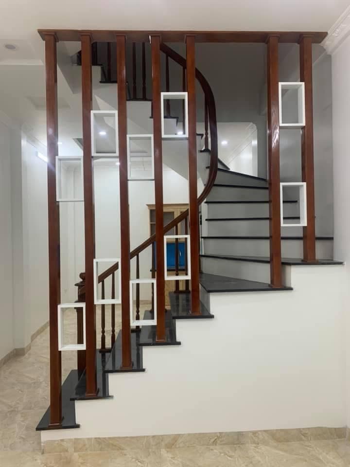 Bán nhà Đền lừ Hoàng Mai ô tô qua nhà 50m 5 tầng mt5m giá chỉ từ 7 tỷ