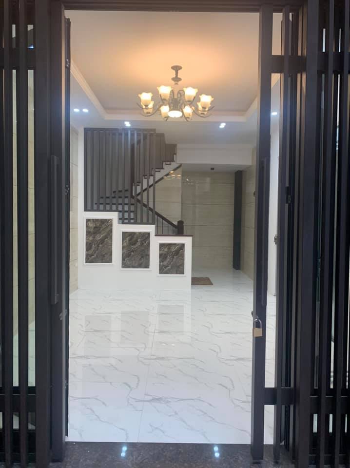 Cần tiền đầu tư kinh doanh, phải Bán nhà Mặt Phố Đại La, Hai Bà Trưng. DT 75m2, MT4.1m