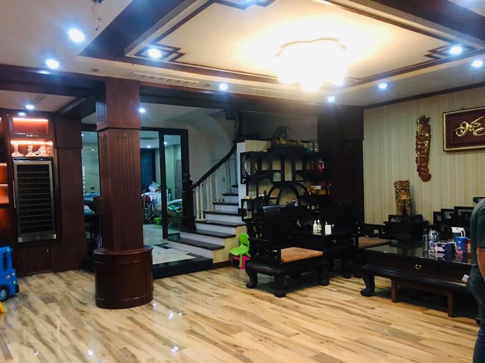 Cần bán nhà Hoàng Ngân Cầu Giấy 50m2 x 5T- MT 4.2 - 12.6 tỷ