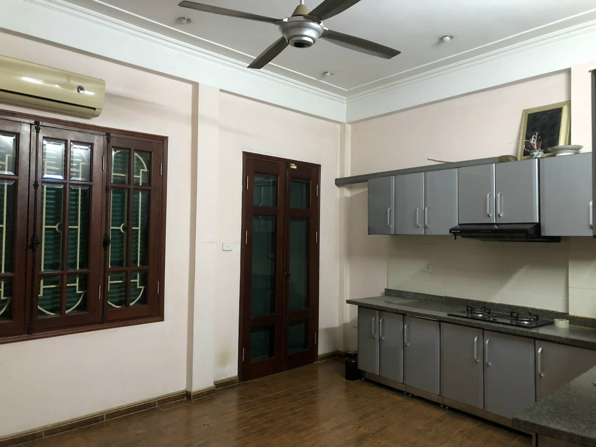 Bán nhà Đào Tấn Ba Đình 57m 6 tầng 17.5 tỷ gara ô tô phố VIP vừa ở vừa kinh doanh