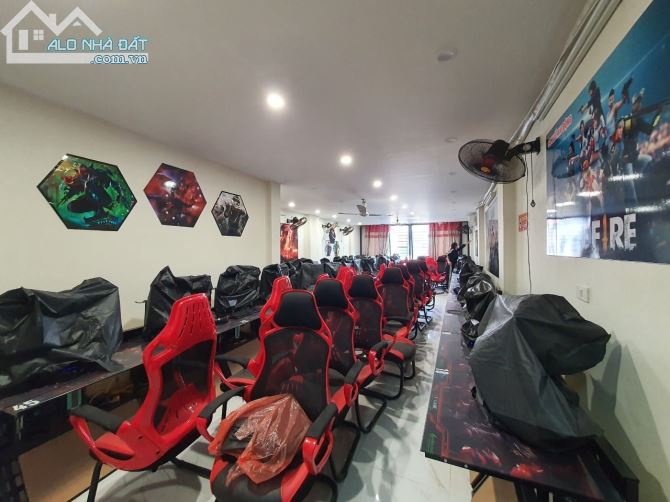 Bán mặt tiền chợ Tăng Nhơn Phú A, Lã Xuân Oai. 9 x 29.5 = 393m2. 45 tỷ.