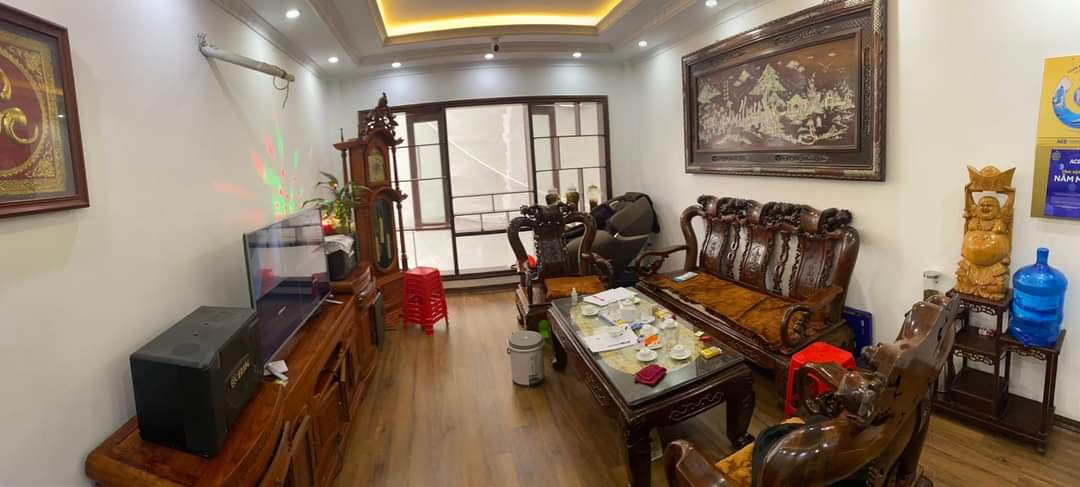 Bán nhà mặt phố Thái Thịnh . S:61x 6 tầng, nở hậu 6m. Giá: 21 tỷ