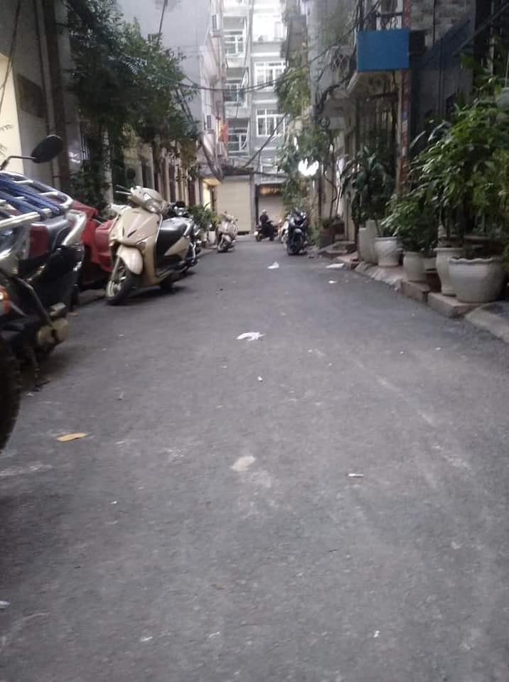 (Sốt) 20M ra Phố Giá chỉ 3 Tỷ Mặt ngõ Kinh Doanh - Bán Nhà Trương Định DT: 32M x 5 Tầng.