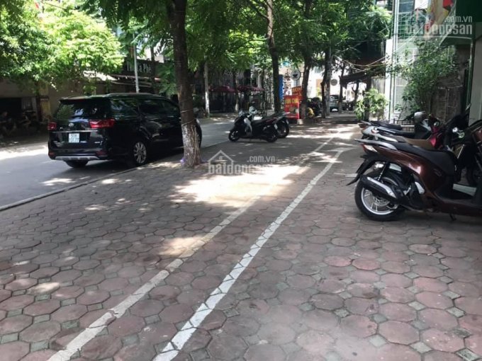 8 tầng thang máy, mặt phố Nguyễn Trãi, vỉa hè 5m, 150m2 chỉ 32 tỷ.