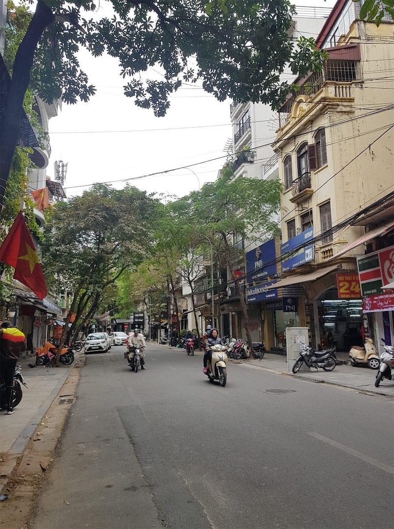 CỰC HIẾM NHÀ MẶT PHỐ TRUNG TÂM HOÀN KIẾM MẶT TIỀN RỘNG - GIÁ VỪA VẶN