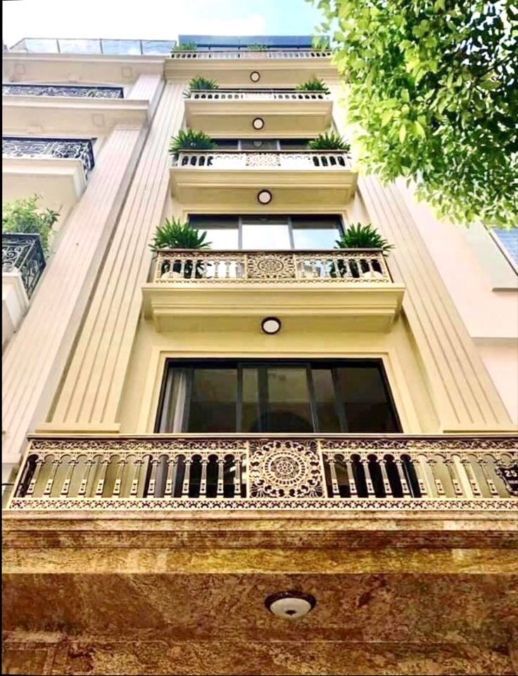 BÁN GẤP BIỆT THỰ 5 TẦNG GẦN CÔNG VIÊN CẦU GIẤY, 320M2, MẶT TIỀN 16M, GIÁ 58 TỶ