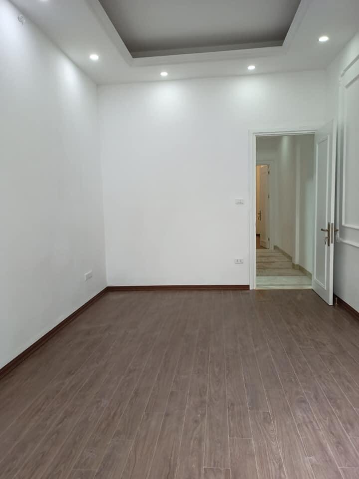 bán nhà Đỗ Quang , Cầu Giấy: 5T 60m2, MT 4.3m, 12 tỷ, gara ô tô, KD shop hoặc VP