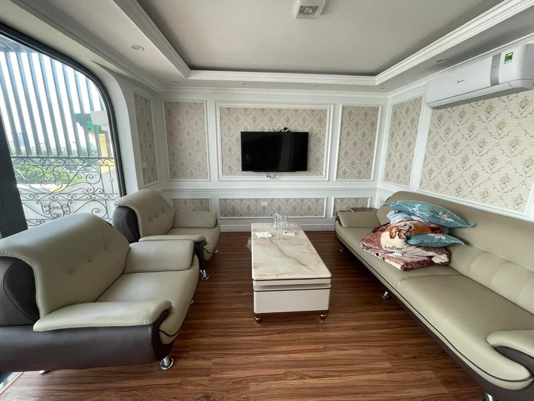 BÁN SIÊU PHẨM HỒ BA MẪU 100M2, Ô TÔ TẢI TRÁNH - 8 TẦNG - THANG MÁY XỊN - KINH DOANH - SÁT HỒ