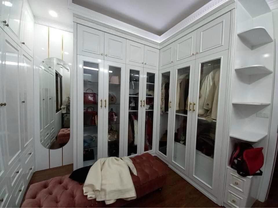 Bán lô đất 204m2 tại Đức Giang, Long Biên mặt tiền 8.7 mét ngõ đi ô tô tránh giá 10.8 tỷ.