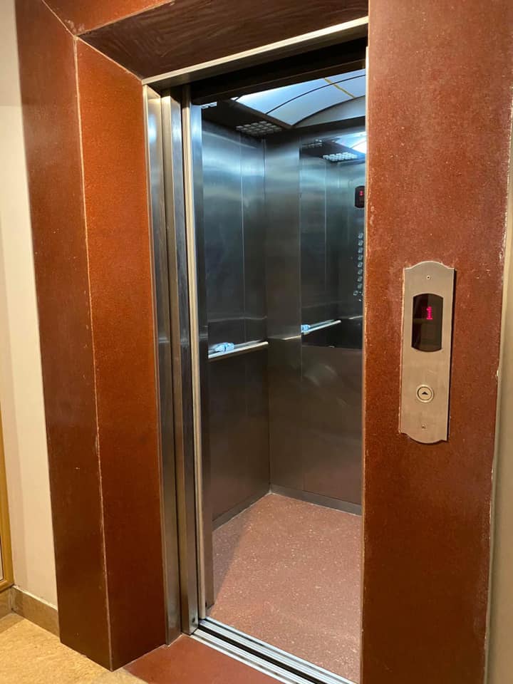 BÁN NHÀ MẶT PHỐ VŨ PHẠM HÀM, CẦU GIẤY. 9 TẦNG, VỈA HÈ RỘNG, MT 6.5M, KD ĐỈNH, GIÁ 23.5 TỶ.