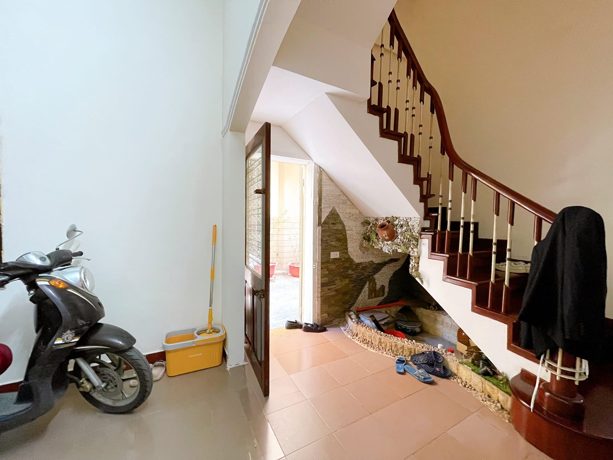 90m2
