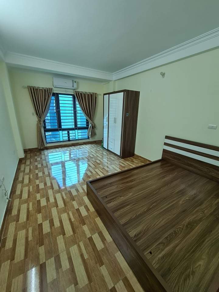 Bán Nhà Mặt Phố Tôn Đức Thắng, Kinh Doanh Đỉnh, 105m2, Mặt Tiền 4,3m, Nhỉnh 20 Tỷ.