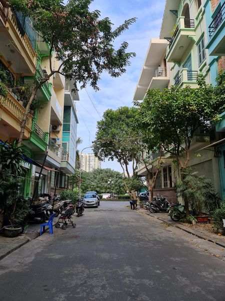 BÁN NHÀ PHÂN LÔ BÀN CỜ TRUNG YÊN, PHÂN KHÚC TẦM TRUNG, VỈA HÈ RỘNG, Ô TÔ TRÁNH, LÀM VĂN PHÒNG, KINH DOANH CAFE, SPA, THẨM MỸ, ...0981158507.