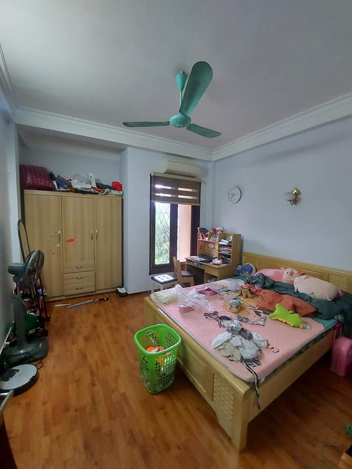 110m2