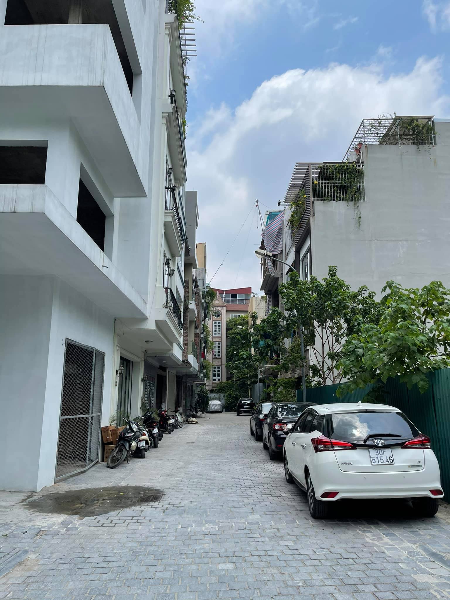 Bán nhà Lê Văn Lương – 80m2 x 3 tầng- Giá 13 tỷ