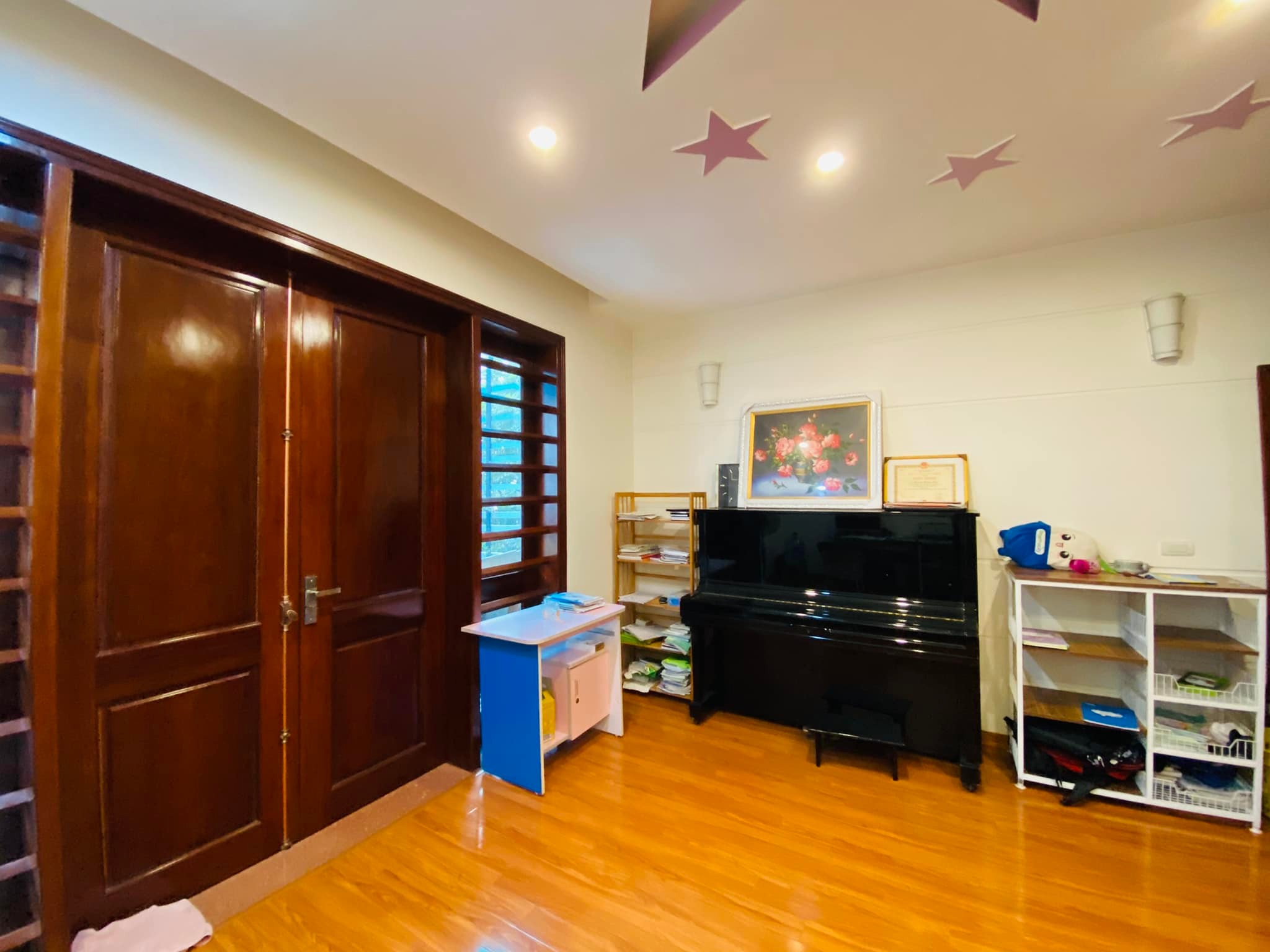 Phố Đường Bưởi - Lô Góc - Vỉa hè 18m - Kinh doanh sầm uất - Giá 16.8tỷ