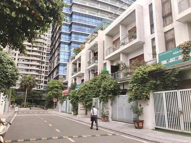 LK Tràng An ComPlex 82m đẳng cấp vỉa hè ô tô tránh tiện ích ngập tràn