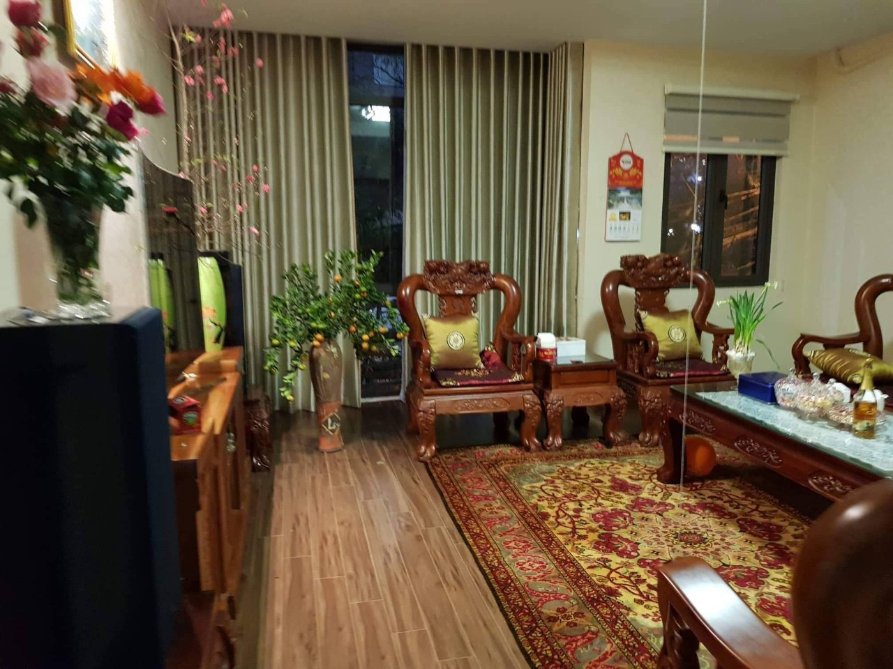 Cần Bán Gấp Nhà 5 Tầng Mặt Phố Mặt Hồ Hoàng Cầu 55m2 Giá 22 Tỷ