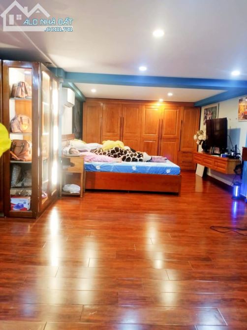 75m2