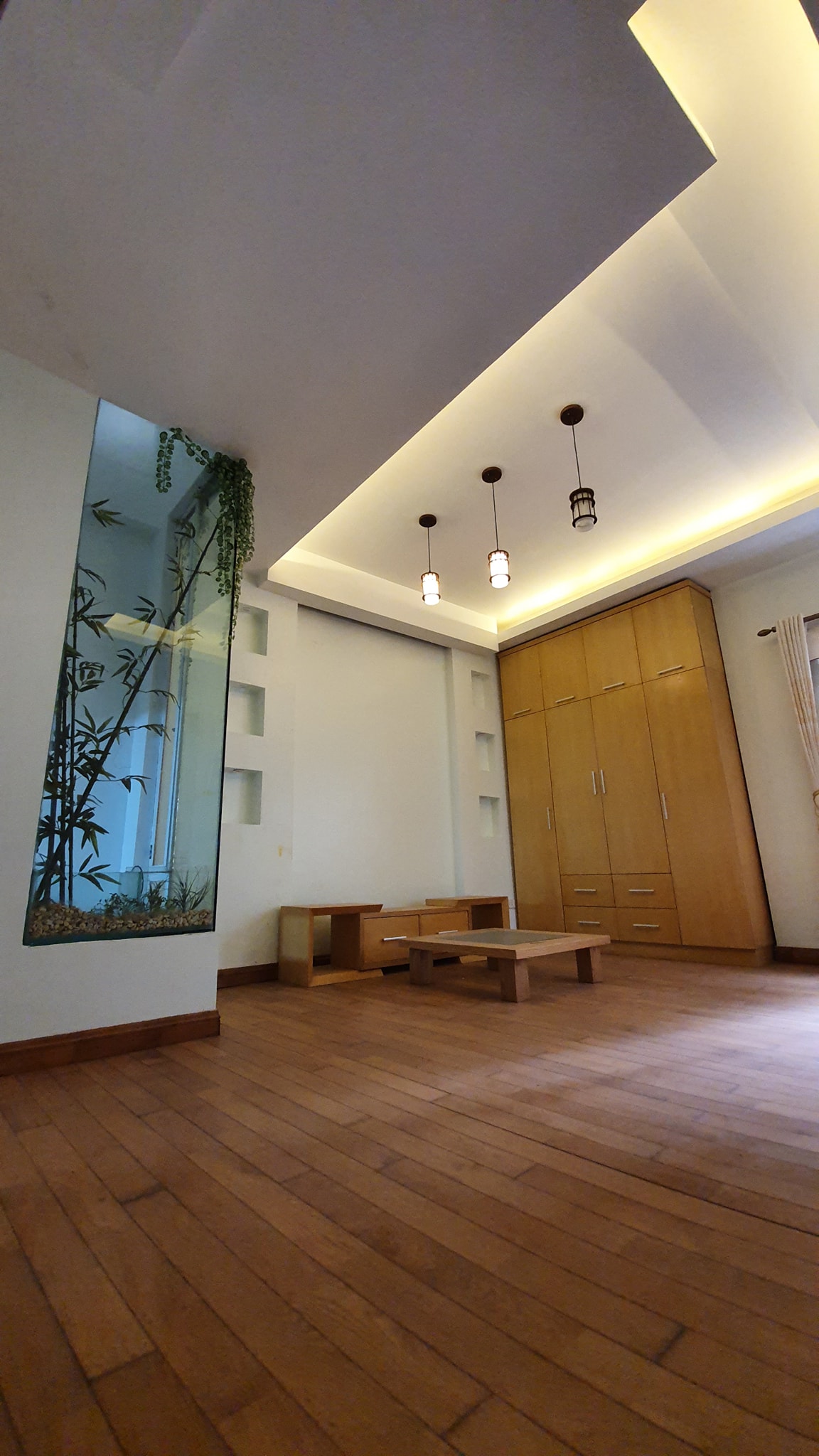 Bán nhà HXH Lê Văn Sỹ Quận 3 DT 77m2 x 5 tầng, Doanh Thu 60tr 1 tháng