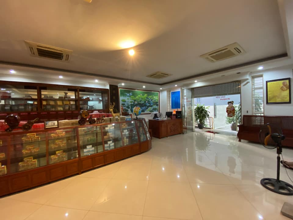 Cần bán gấp tòa Aprtment Lạc Long Quân,Tây Hồ,170m2 x 8T thang máy,ô tô,kinh doanh