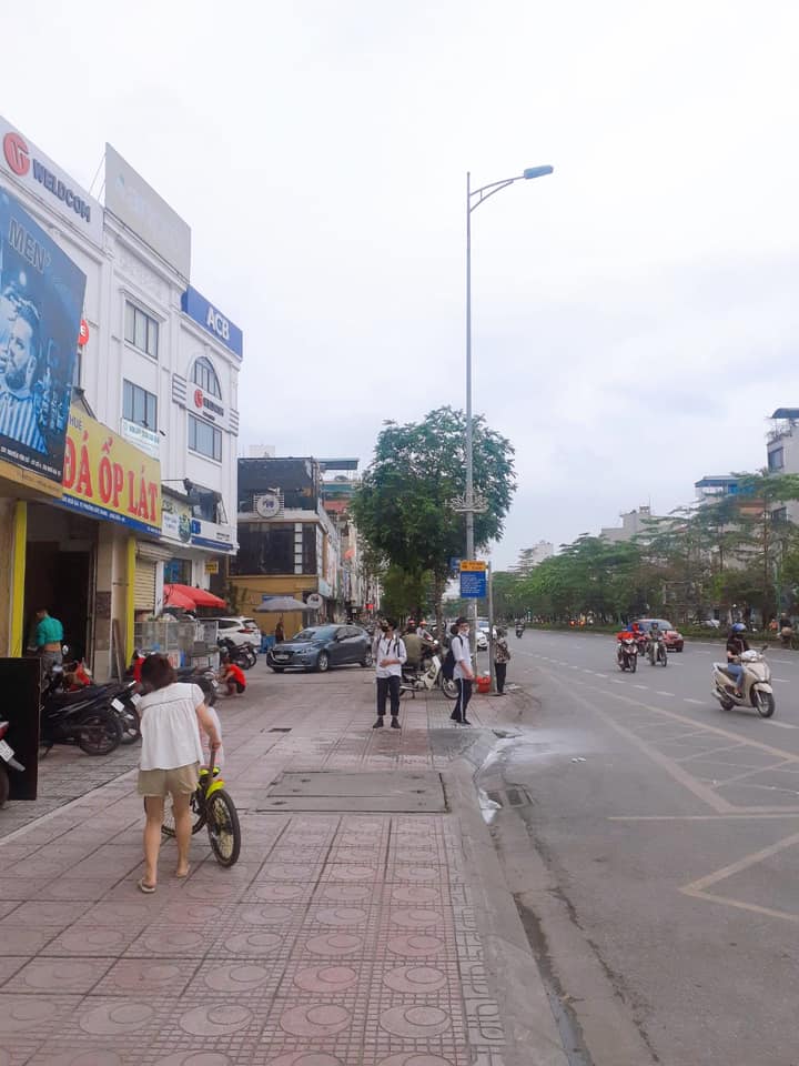 Bán nhà mặt phố Ngô Gia Tự - Long Biên 129m2 x 2 tầng Gía 15,8 tỷ