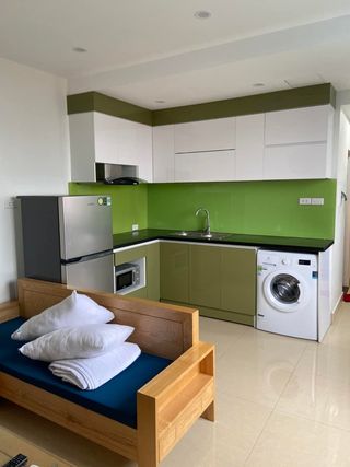 Cần bán nhà phố Ái Mộ Bồ Đề, 130m2 x 5 tầng mặt tiền 9m giá 19 tỷ có T