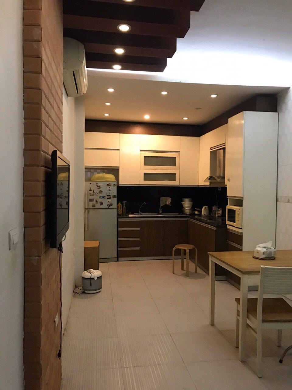 Bán nhà mặt phố Hoàng Hoa Thám – 71m2 x 3 tầng- Giá 13 tỷ