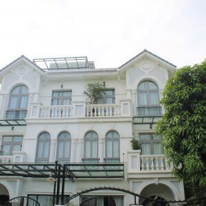 Anh chị chủ nhà cần nhượng lại căn biệt thự song lập bên hồ Harmony DT 186m2, giá 25 tỷ