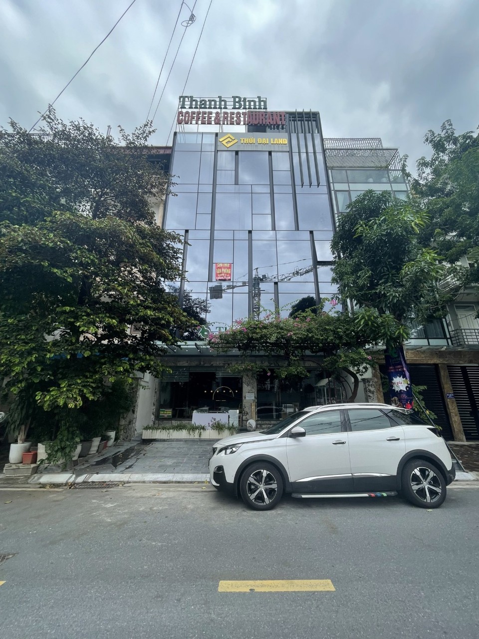 Bán gấp nhà mặt phố Chùa Bộc, quận Đống Đa: 52m2, 5 tầng, mặt tiền 4.1m, 2 THOÁNG, KINH DOANH ĐẮC ĐỊA, CHO THUÊ 100 TRIỆU/THÁNG: