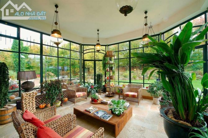 Bán Gấp Biệt Thự Vườn 2 Tầng Siêu Đẹp Phố Xuân Diệu- 280m Giá Chỉ 11 tỷ .