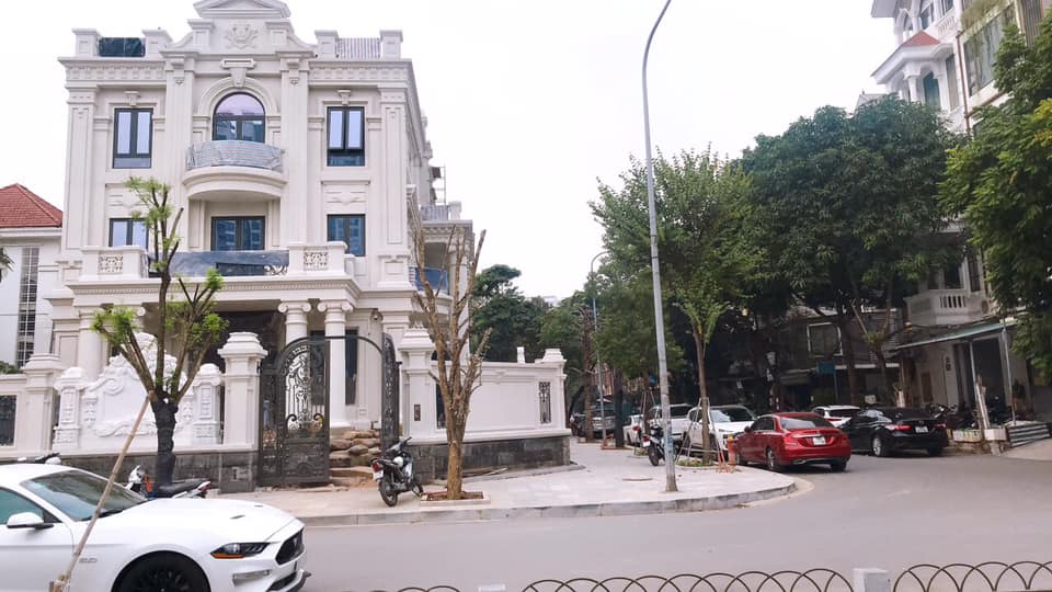 HÓT NHẤT QUẬN CẦU GIẤY - PHÂN LÔ - KINH DOANH - THOÁNG VĨNH VIỄN - KHU TOÀN BIỆT THỰ AN SINH ĐỈNH NHẤT