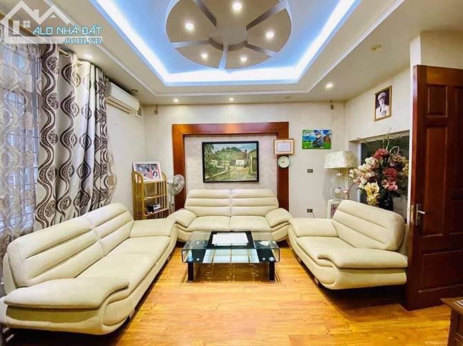 Siêu Phẩm Khách Sạn 3 Sao, Mặt Phố Hàng Bông 172m2 x 9T, MT 5m, 40 Phòng KD Giá 182 Tỷ.
