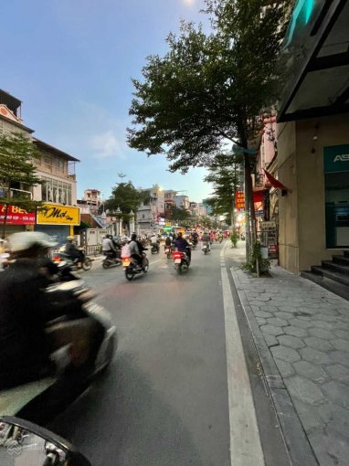 Bán đất tặng nhà mặt phố, DT rộng, vỉa hè mênh mông, xây tòa building, khách sạn