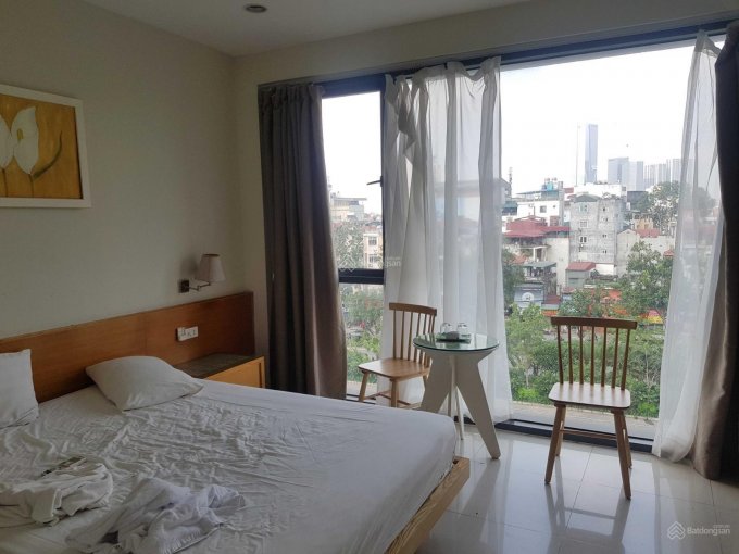 Bán gấp nhà mặt phố Nguyễn Khang Cầu Giấy, DT 54m2, 8 tầng, MT 5.5m, giá 23.5 tỷ