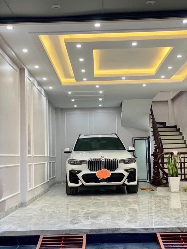 Bán Nhà Phố TRẦN THÁI TÔNG Quận CẦU GIẤY, 136m2, 6 Tầng, MT 7.5m, Giá 44 Tỷ