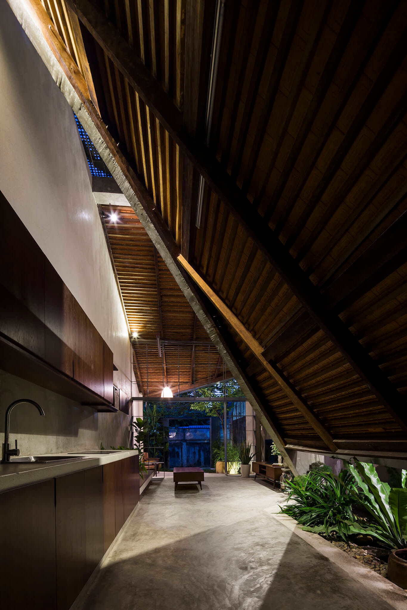 Chính chủ bán nhà liền kề KĐT Mỹ Đình 1 - Nam Từ Liêm - 97.5m2, 3.5 tầng, hoàn thiện đẹp