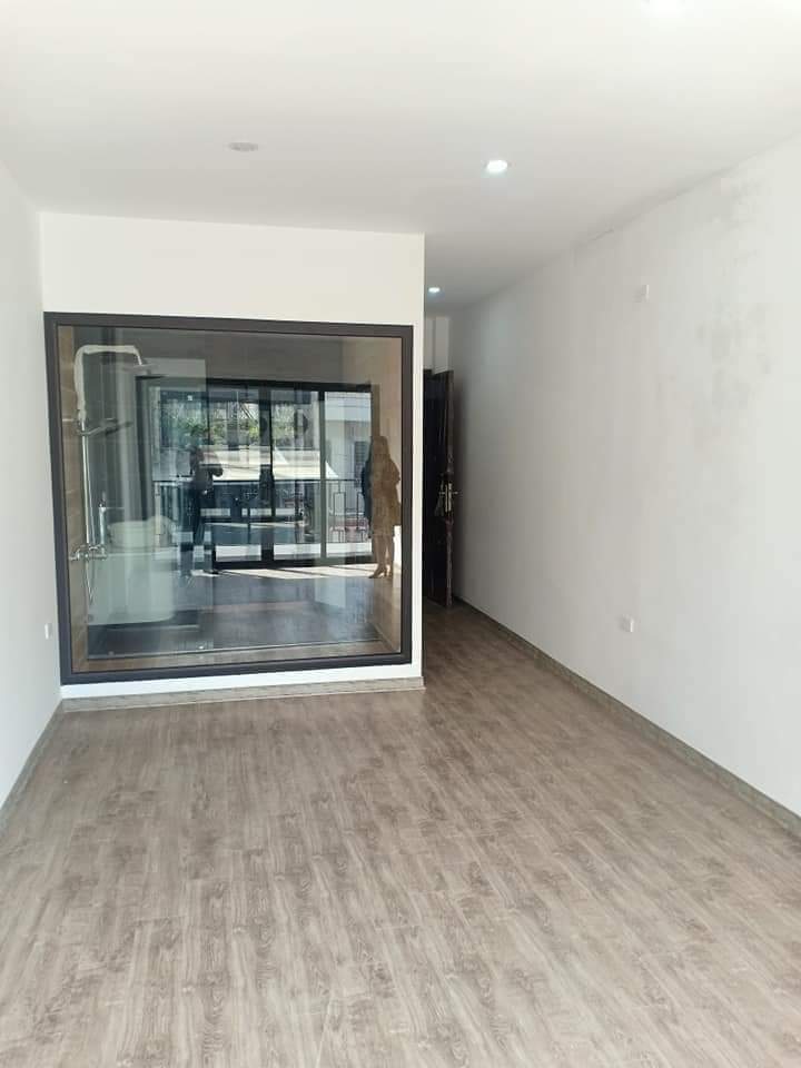 Lô góc Trần Đại Nghĩa, thang máy, oto vào nhà, kinh doanh đỉnh 100m2