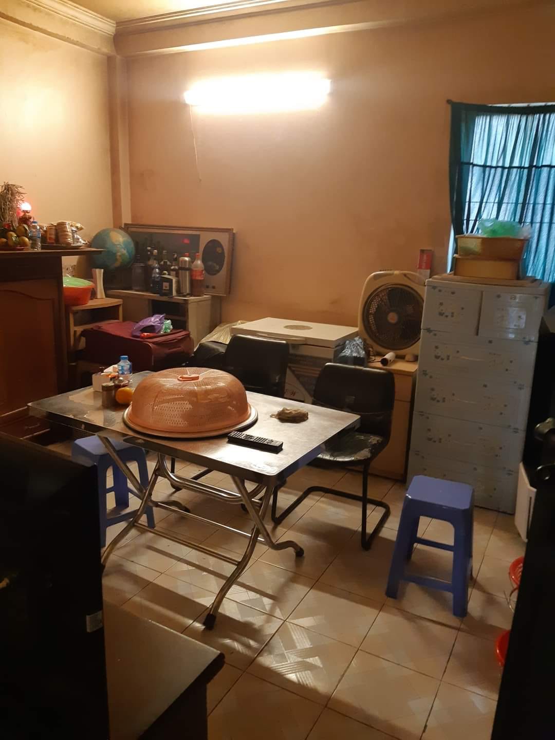 Bán Nhà Mặt phố Phân Lô Khuất Duy Tiến 10 tỷ kinh doanh nhà 4 tầng 60m2 mặt tiền gần 5m