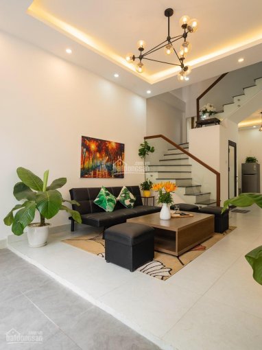 33 bán toà nhà văn phòng Hoàng Quốc Việt ô tô tránh 175m2